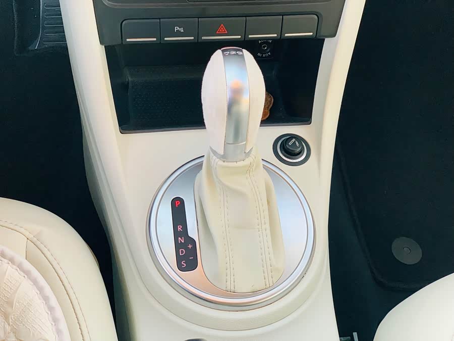 Volkswagen Beetle 2016 изображение автомобиля #7