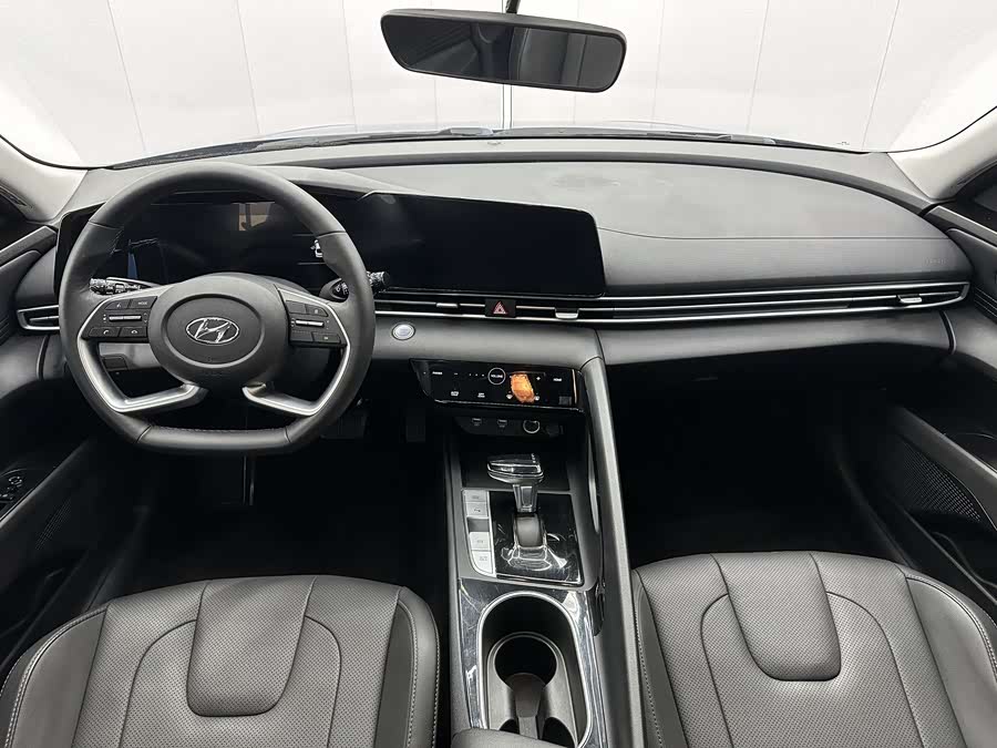 Hyundai Elantra 2022 car image #7