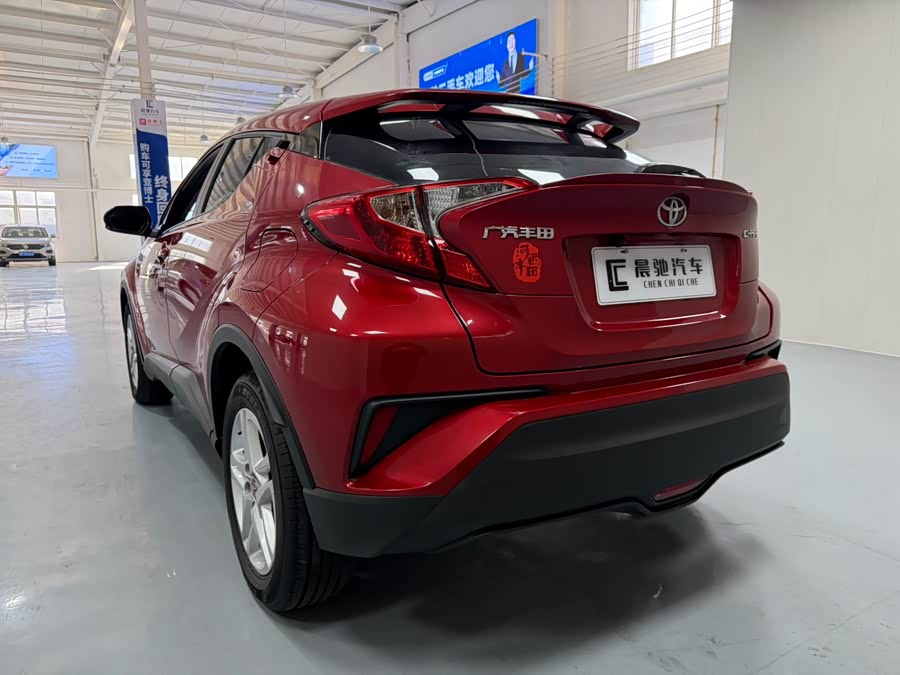 Toyota C-HR 2022 изображение автомобиля #7