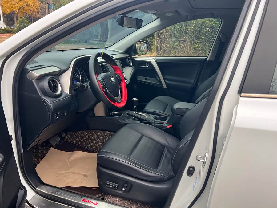 Toyota RAV4 2015 car image #7