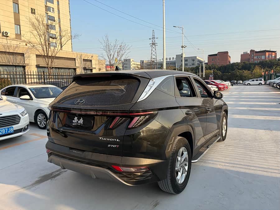 Hyundai Elantra 2022 car image #7