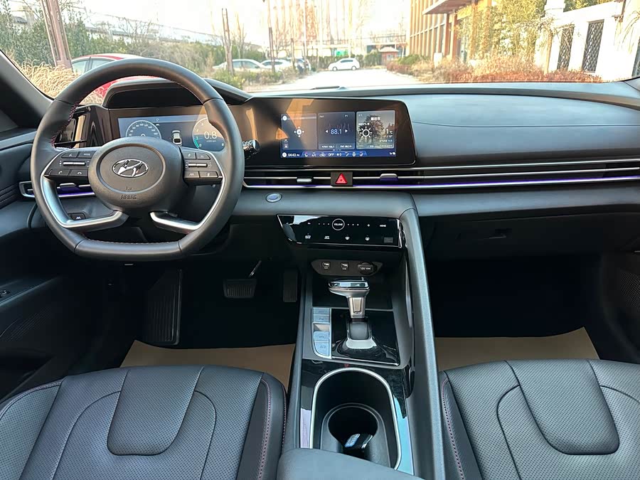 Hyundai Elantra 2023 car image #7