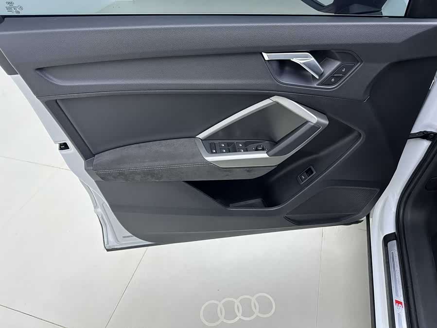 Audi Q3 2023 #7 Audi Q3 2023 car image #7