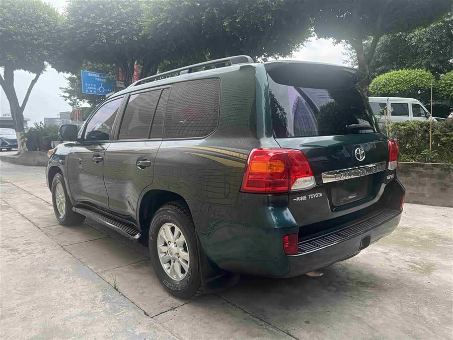 Toyota Land Cruiser 2014 immagine di auto #7