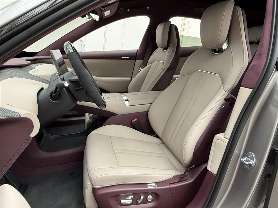 MI YU7 2025 immagine di auto #7