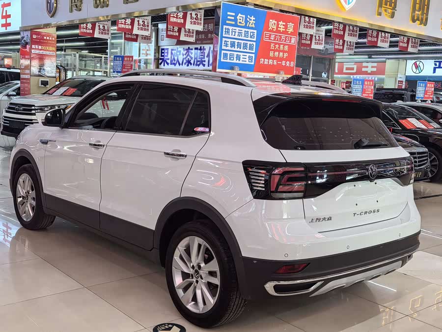 Volkswagen T-Cross 2021 car image #7