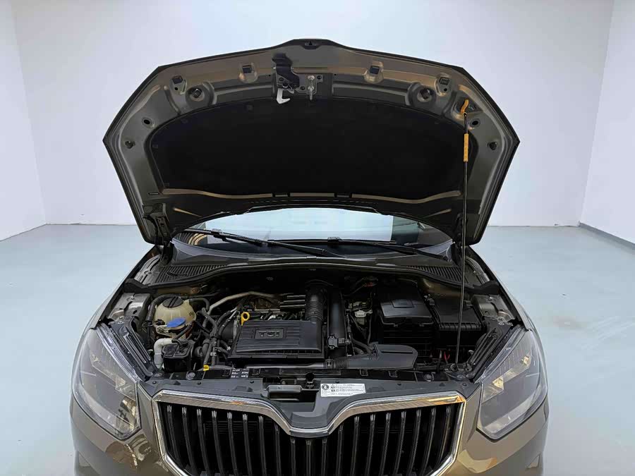 Skoda Yeti 2018 car image #7