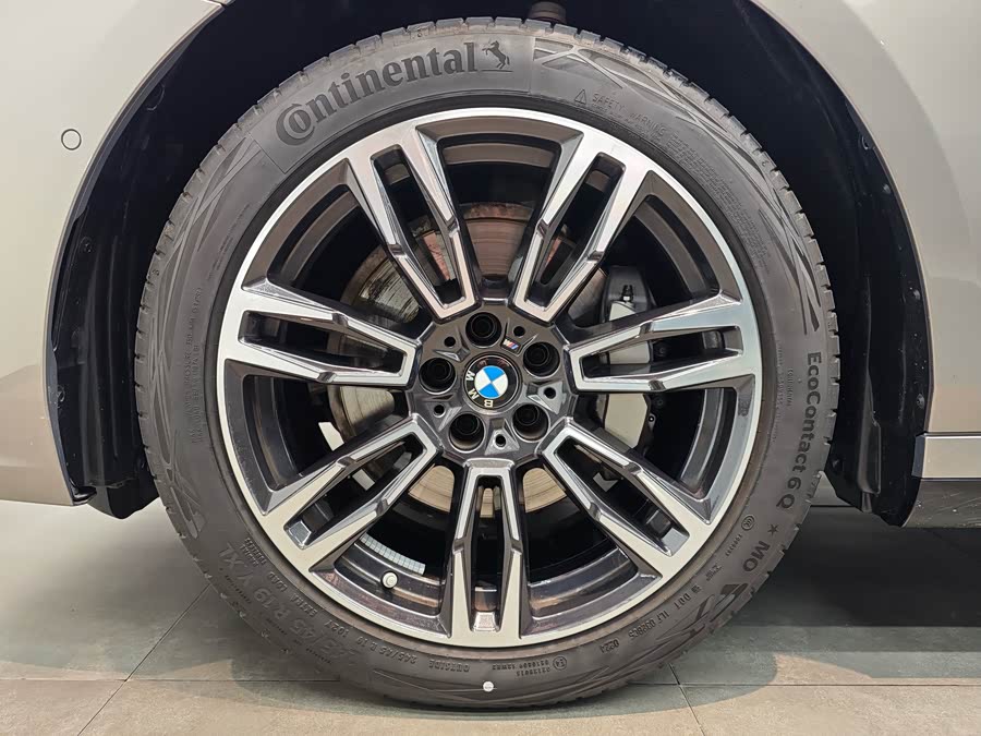 BMW 5 Series 2024 car image #7