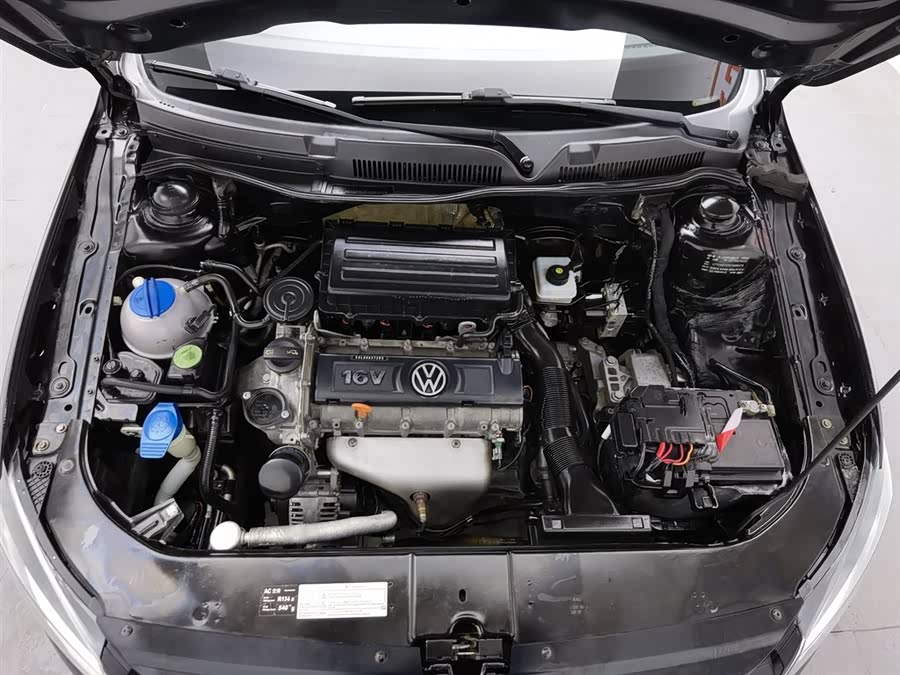 Volkswagen Bora 2013 car image #7