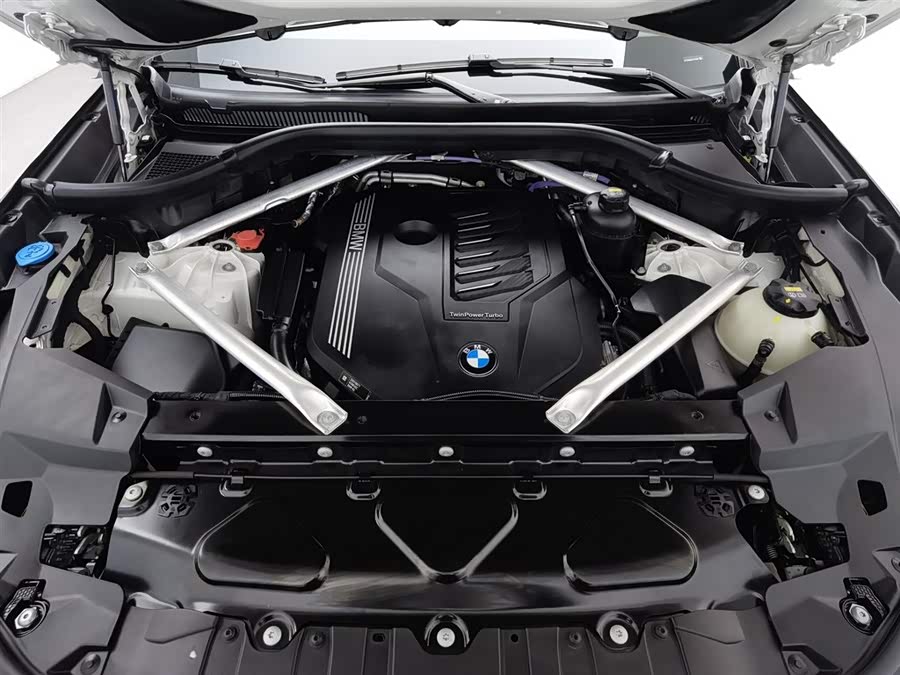 BMW X6 2022 car image #7