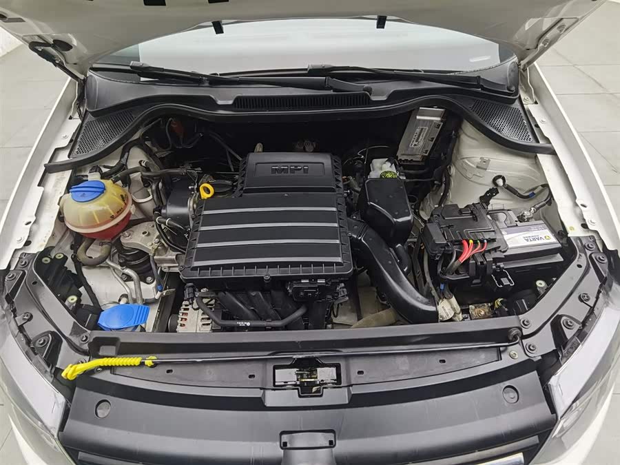 Volkswagen Polo 2016 car image #7
