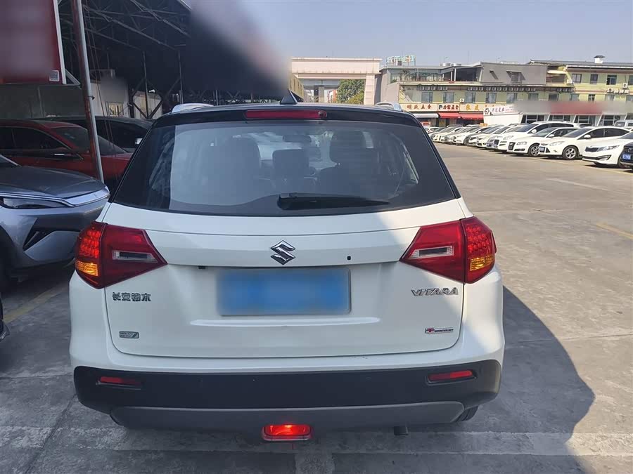 Suzuki Vitara 2016 car image #7