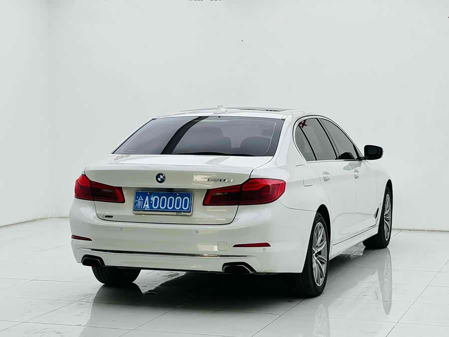 BMW 5 Series 2018 #7 BMW 5 Series 2018 car image #7
