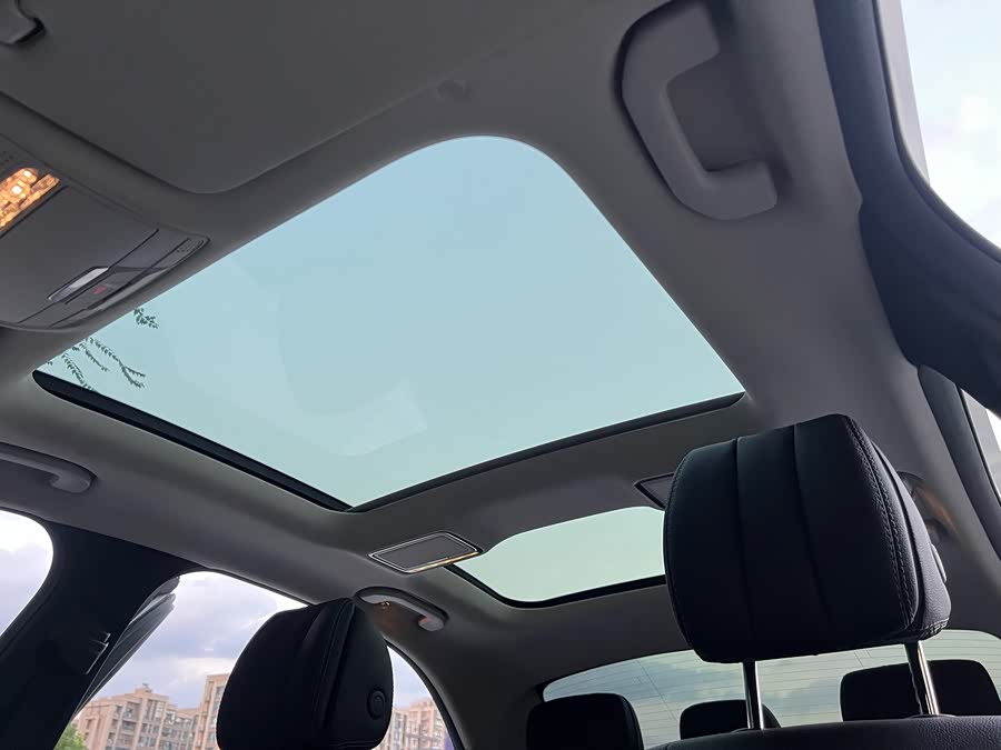 Mercedes-Benz C Class 2019 car image #7