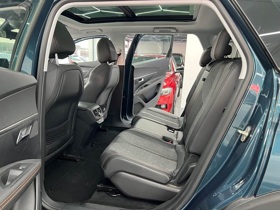 Peugeot 5008 2018 #7 Peugeot 5008 2018 car image #7