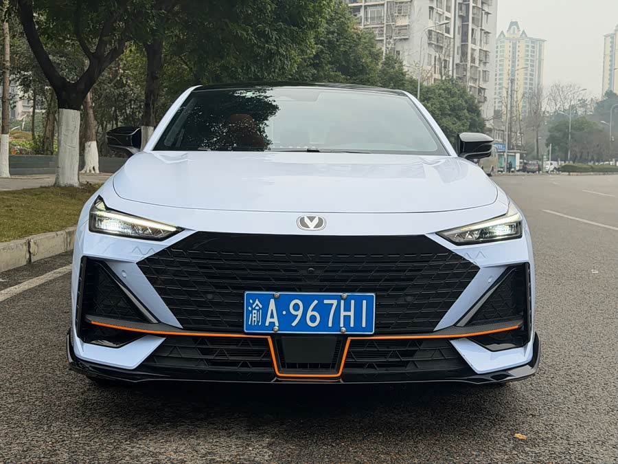 Changan UNI-V 2023 #7 Changan UNI-V 2023 صورة سيارة #7