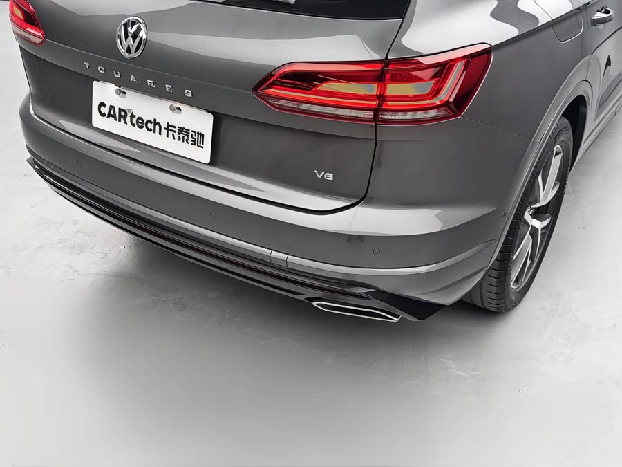 Volkswagen Touareg 2020 immagine di auto #7