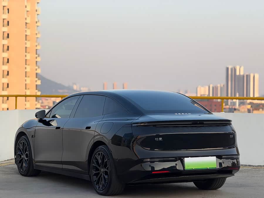 Zeekr 007 2024 immagine di auto #7