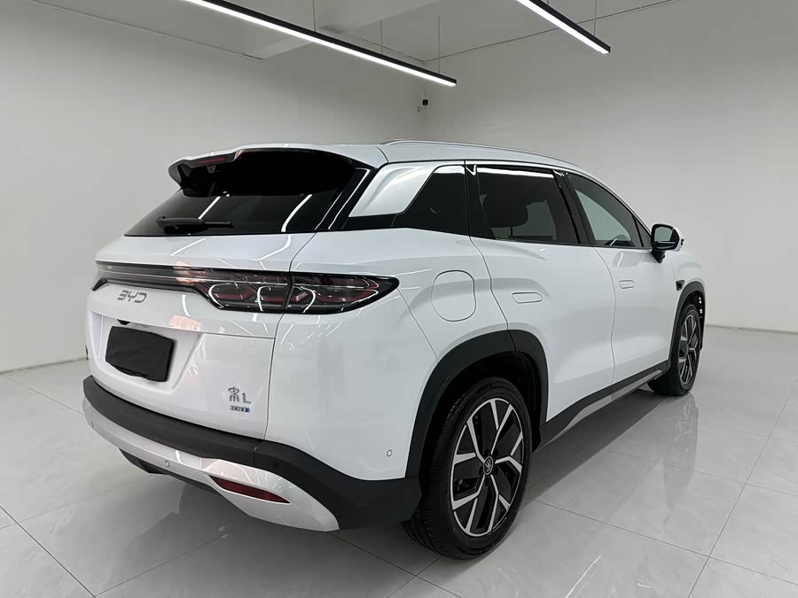 BYD SongL DM-i 2025 #7 BYD SongL DM-i 2025 car image #7