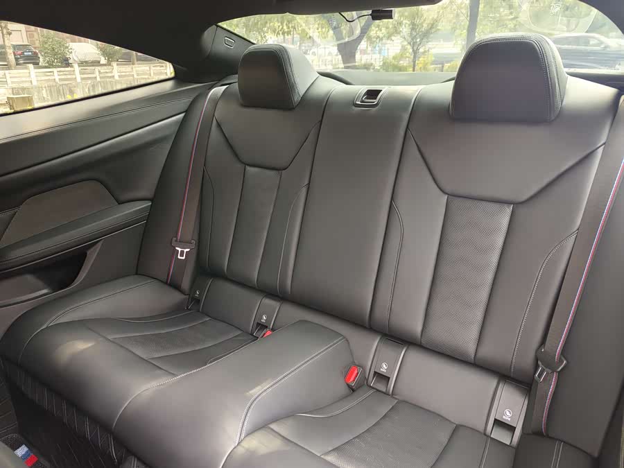 BMW M4 2022 car image #7