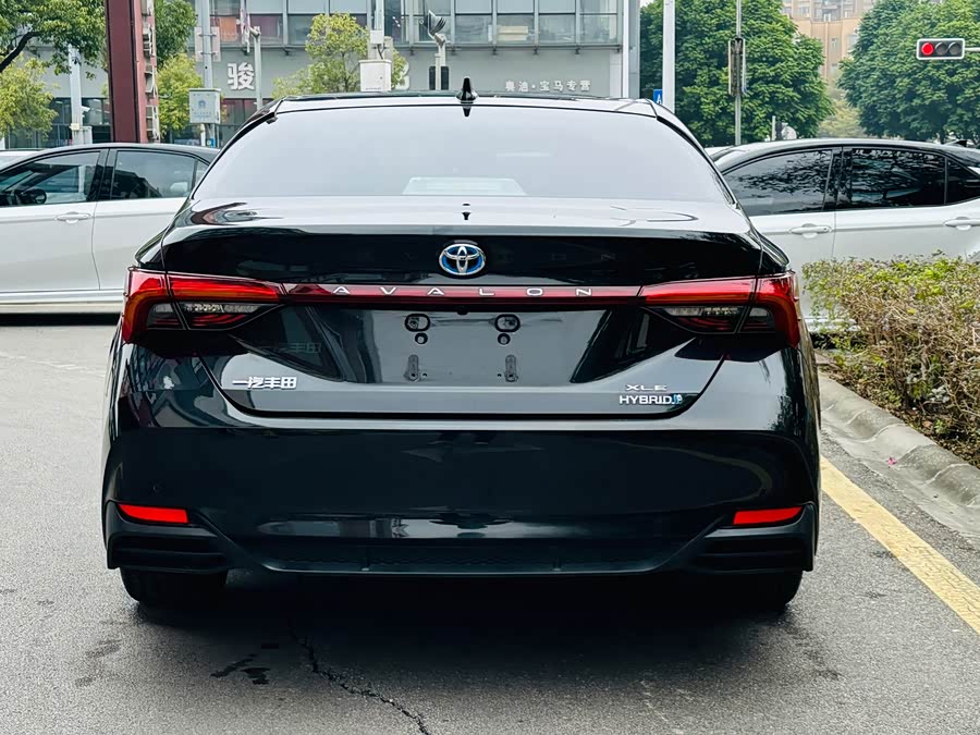 Toyota Avalon 2023 image de voiture #7