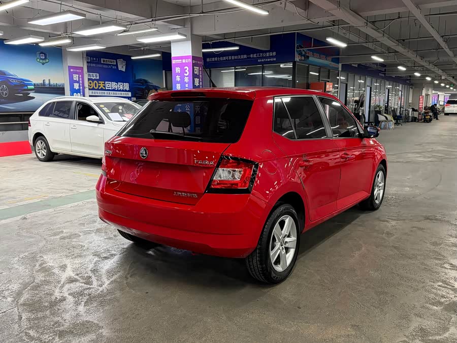 Skoda Fabia 2019 immagine di auto #7