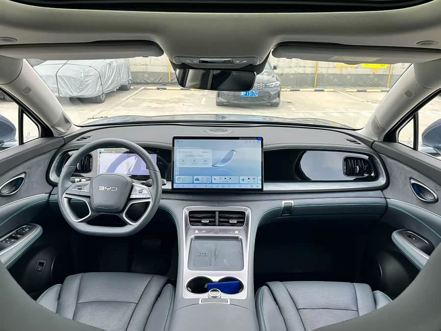 BYD Sea Lion 07 DM-i 2025 car image #7