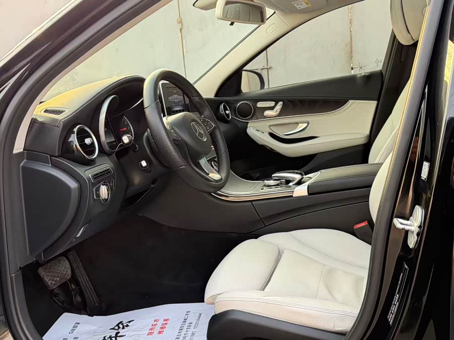 Mercedes-Benz C Class 2015 car image #7