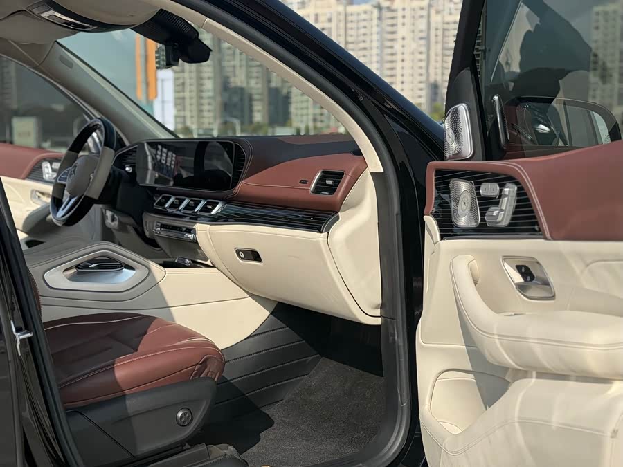 Mercedes-Benz GLS Class 2023 car image #7