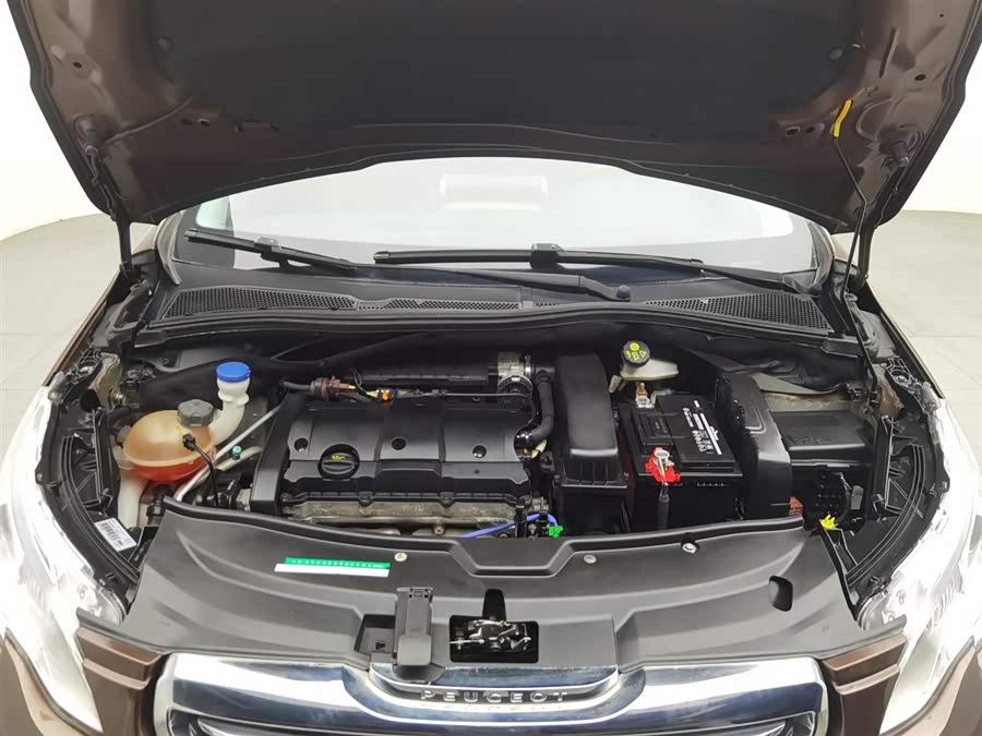 Peugeot 2008 2014 car image #7