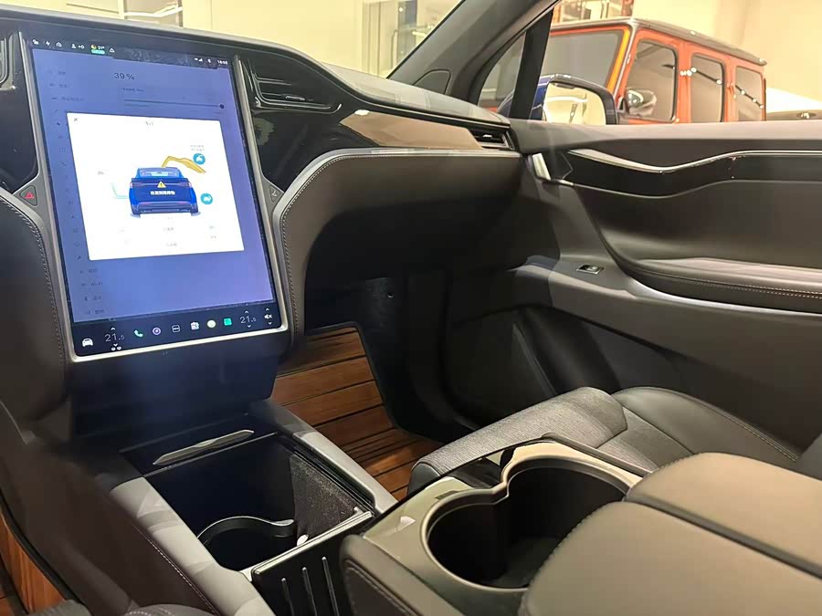 Tesla Model X 2018 #7 Tesla Model X 2018 car image #7