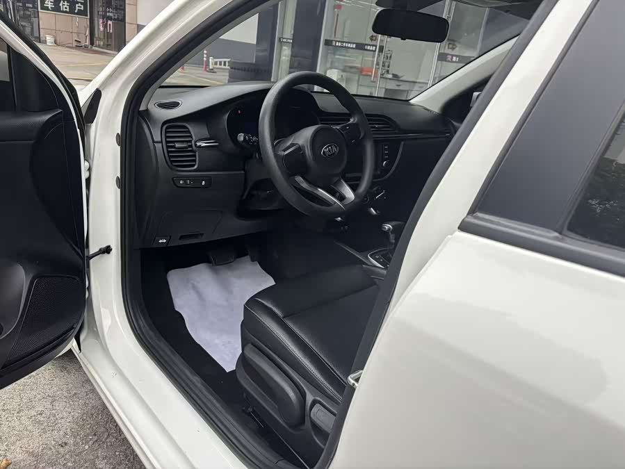 起亚 起亚K2 2018 汽车图片 #7