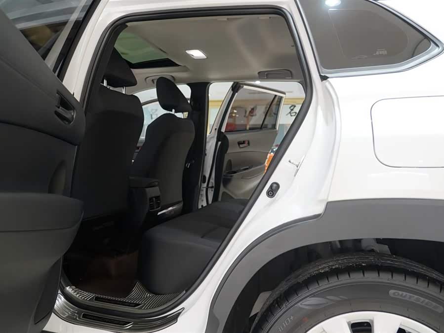 Toyota Corolla Cross 2024 immagine di auto #7