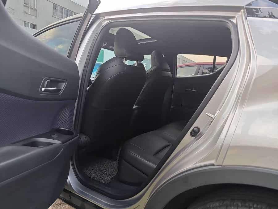 Toyota Izoa 2019 car image #7