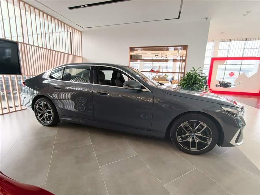 BMW i5 2025 #7 BMW i5 2025 изображение автомобиля #7