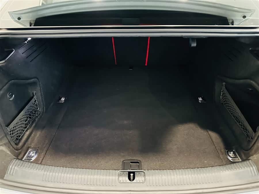 Audi A4L 2020 car image #7