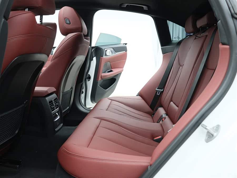 BMW 4 Series 2025 car image #7