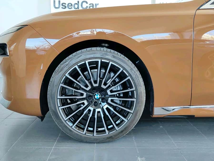 BMW 7 Series car image #7