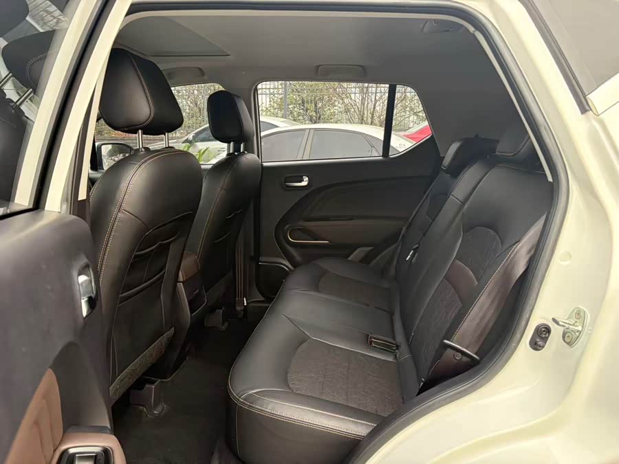 GAC Trumpchi GS3 2019 #7 GAC Trumpchi GS3 2019 car image #7