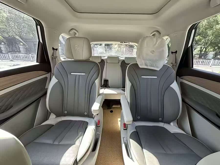 Forthing Yacht 2023 #7 Forthing Yacht 2023 car image #7