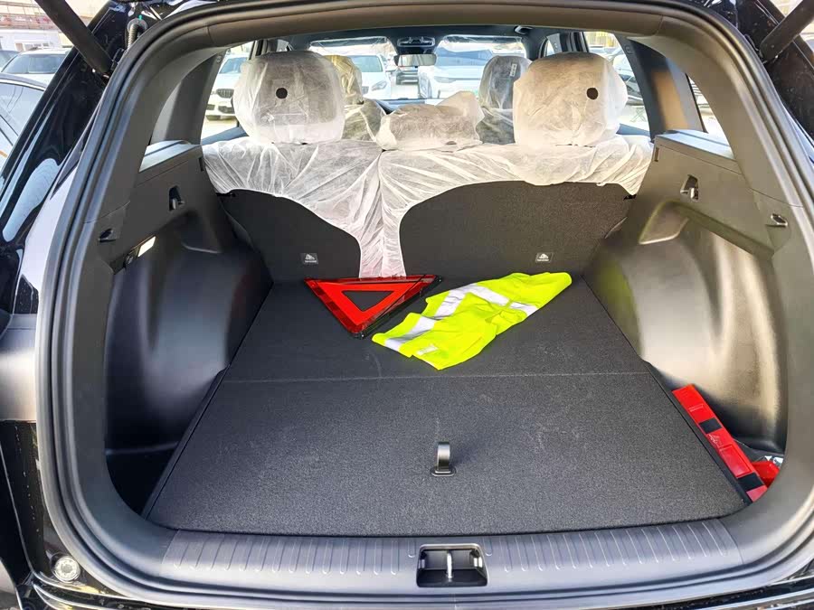 GEELY Monjaro 2025 car image #7