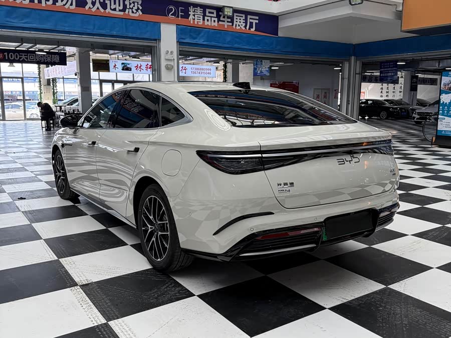 BYD Seal 07 DM-i 2025 #7 BYD Seal 07 DM-i 2025 car image #7