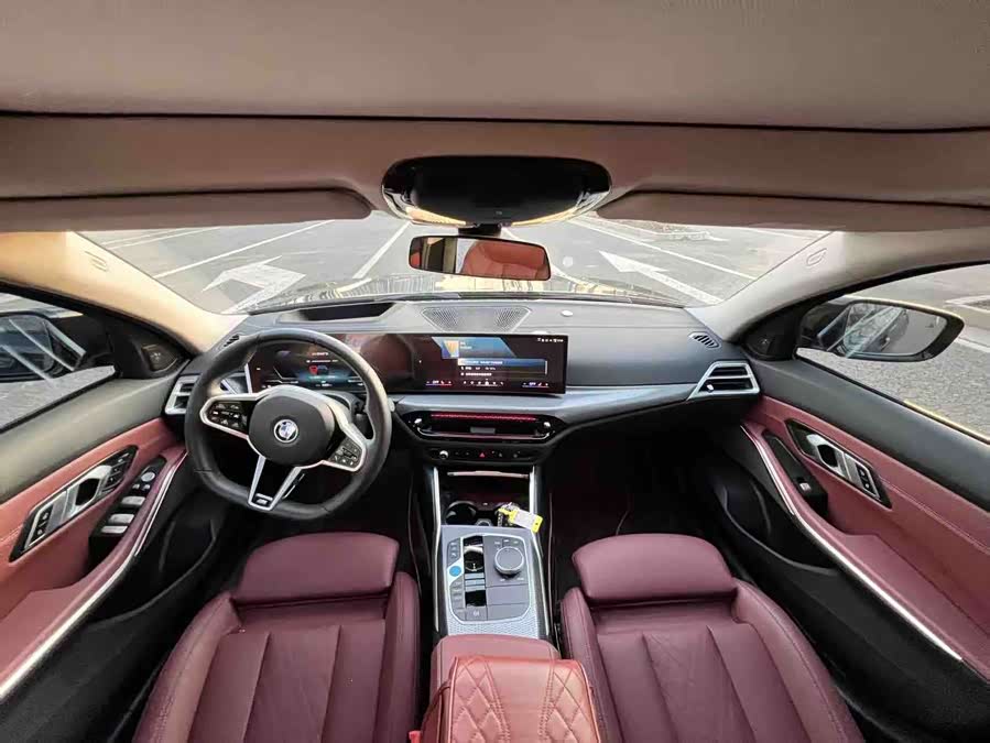 BMW i3 2024 car image #7