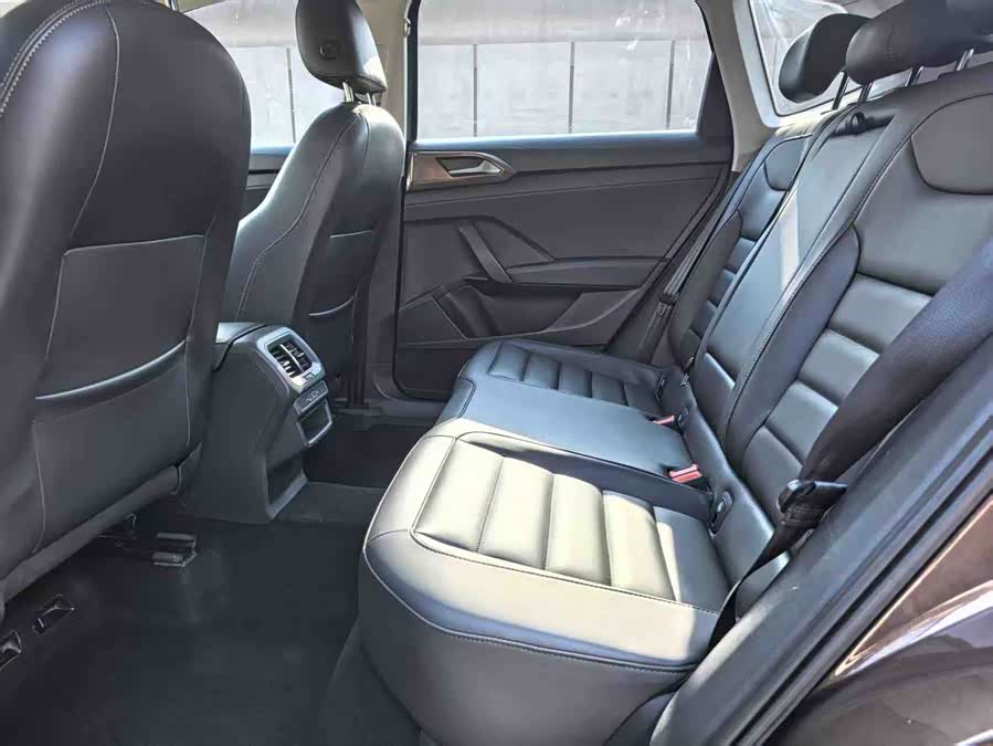 Volkswagen Tharu 2019 car image #7