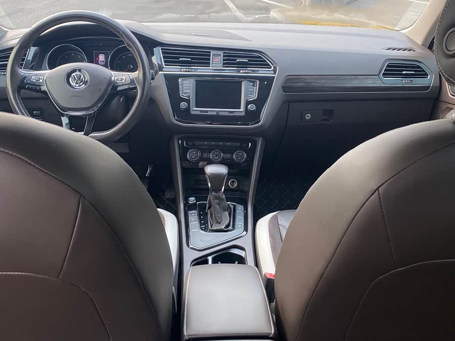 Volkswagen Tiguan L 2017 car image #7