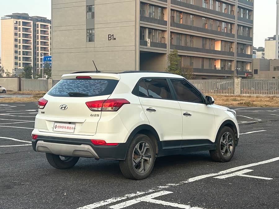 Hyundai ix25 2019 #7 Hyundai ix25 2019 car image #7