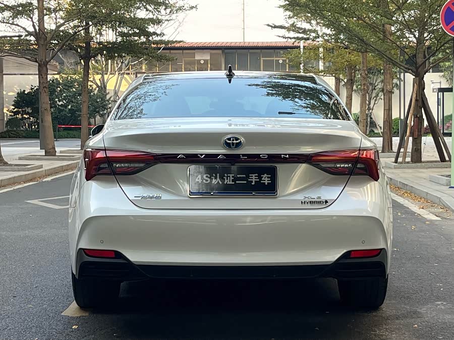 Toyota Avalon 2022 car image #7