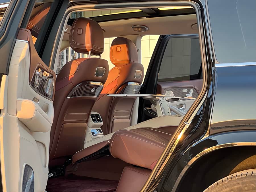 Mercedes-Benz GLS Class 2024 car image #7