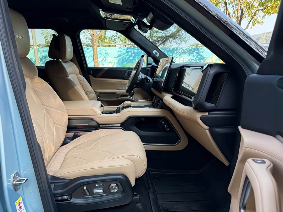 FangChengBao Leopard 8 2024 car image #7