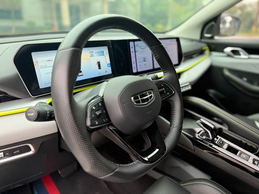GEELY Coolray 2022 car image #7